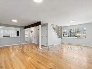 607 Castle Blvd in Akron, OH - Building Photo - Building Photo