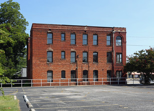 1525 Bull St in Columbia, SC - Foto de edificio - Building Photo