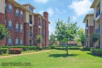 Lakeside in Houston, TX - Building Photo - Building Photo