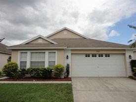 4937 Whistling Pines Ct in Wesley Chapel, FL - Building Photo