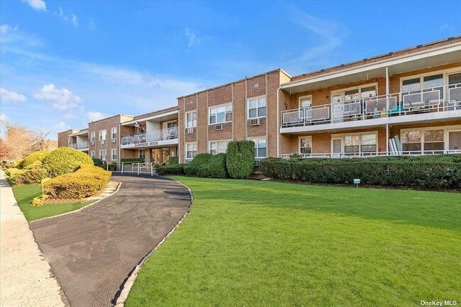 property at 601 Chestnut St