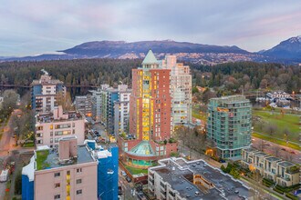 1888 Alberni St in Vancouver, BC - Building Photo - Building Photo