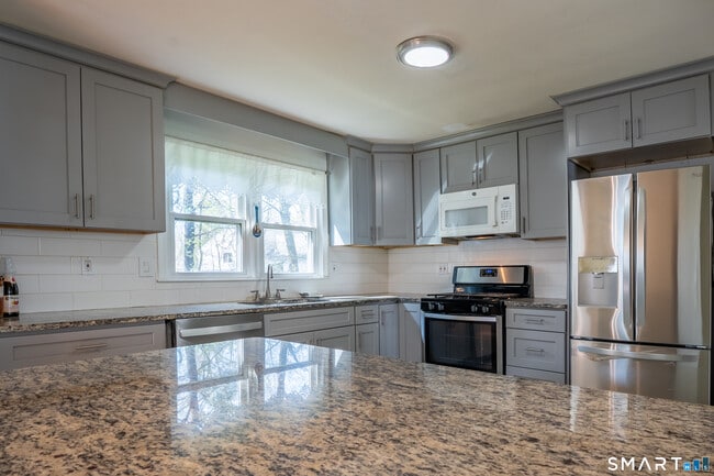 115 Hilldale Rd in West Hartford, CT - Building Photo - Building Photo