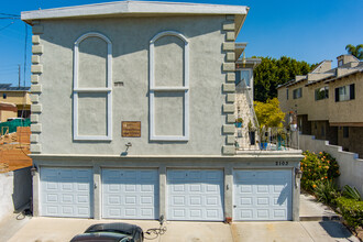 2103 Carnegie Ln in Redondo Beach, CA - Building Photo - Building Photo