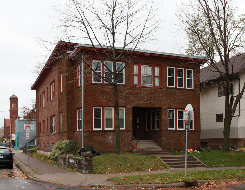 3801 Harriet Ave in Minneapolis, MN - Building Photo