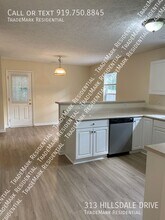 313 Hillsdale Dr in Wilmington, NC - Foto de edificio - Building Photo