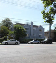 4750 Kester Ave in Sherman Oaks, CA - Building Photo - Building Photo