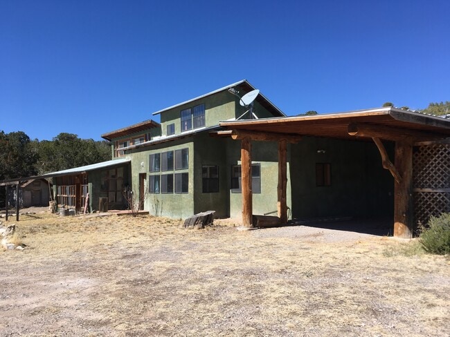 23901 US-70, Unit A in Bent, NM - Foto de edificio - Building Photo
