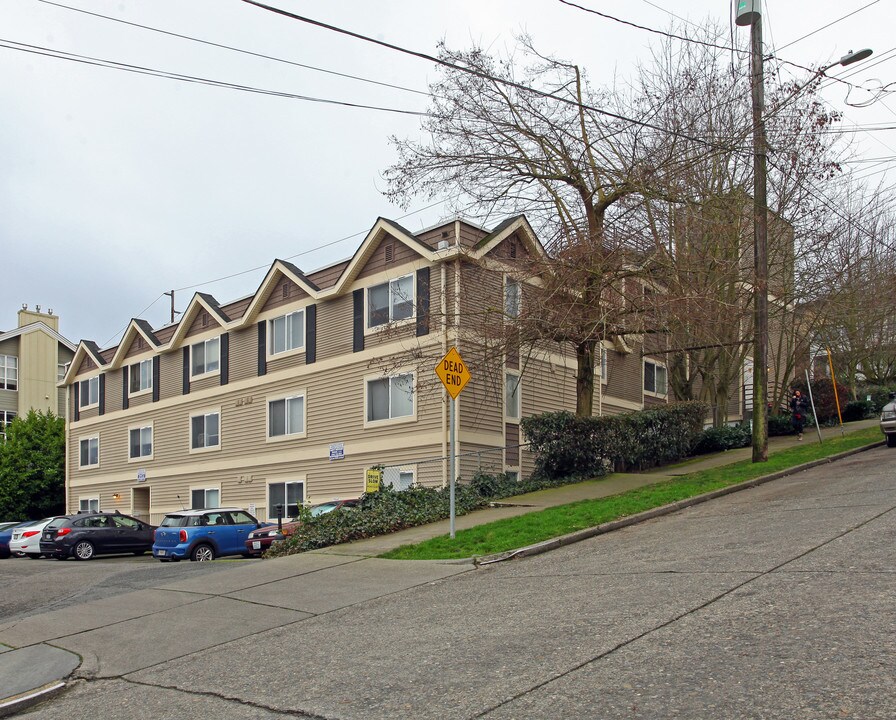 Crosby Queen Anne Apartments in Seattle, WA - Foto de edificio
