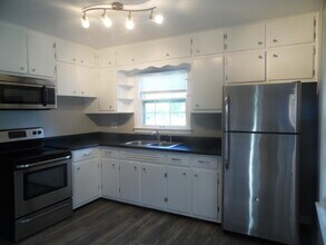 2492 Southview Dr in Lexington, KY - Building Photo - Building Photo