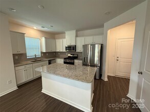 3204 Lilac Grove Dr in Charlotte, NC - Building Photo - Building Photo