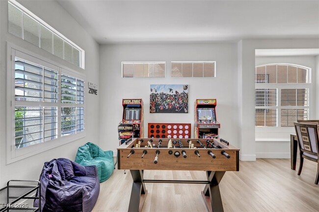 property at 10082 Prairie Dove Ave