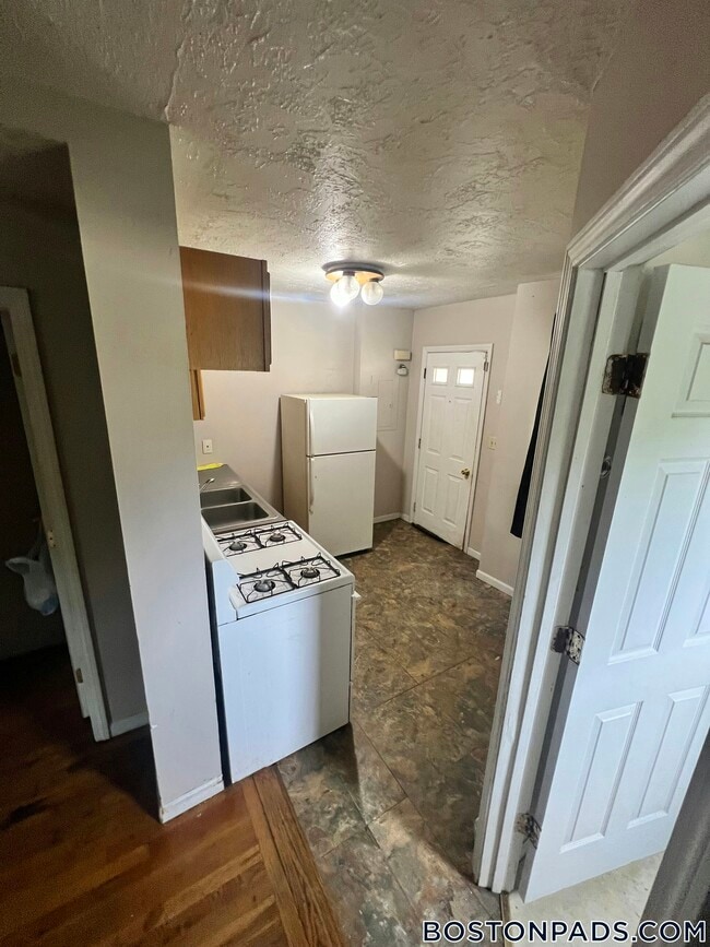 14 Johnson Ave