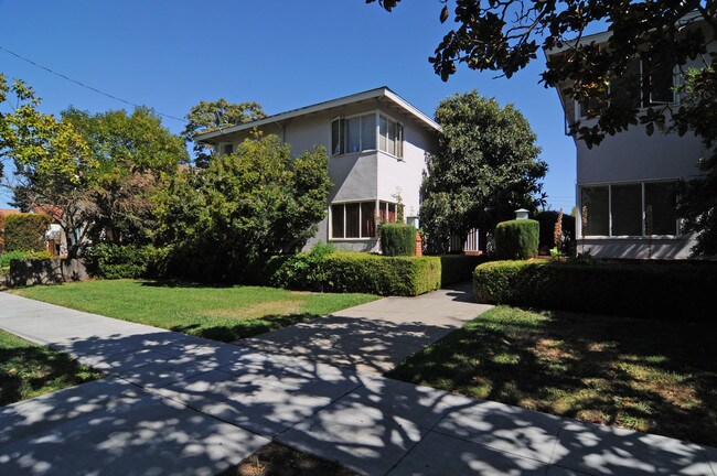 471 Matadero Ave in Palo Alto, CA - Foto de edificio - Building Photo