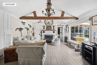 28 Beach Ave in Amagansett, NY - Building Photo - Building Photo