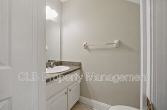 480 Reed Canal Rd in South Daytona, FL - Building Photo - Building Photo