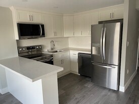 300 NW 42nd Ave, Unit 409 in Miami, FL - Building Photo