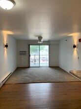 107 17th Ave N, Unit 101 in Bangor, WI - Building Photo - Building Photo