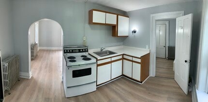 135 Ontario St, Unit 4 in Lockport, NY - Building Photo - Building Photo