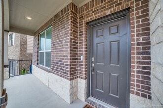 15323 Danae Bnd in San Antonio, TX - Foto de edificio - Building Photo