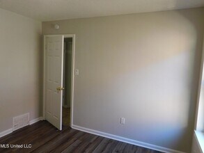 8095 Martha Ann Ln in Southaven, MS - Building Photo - Building Photo