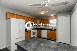 12510 Oak Point in Platte City, MO - Building Photo - Building Photo