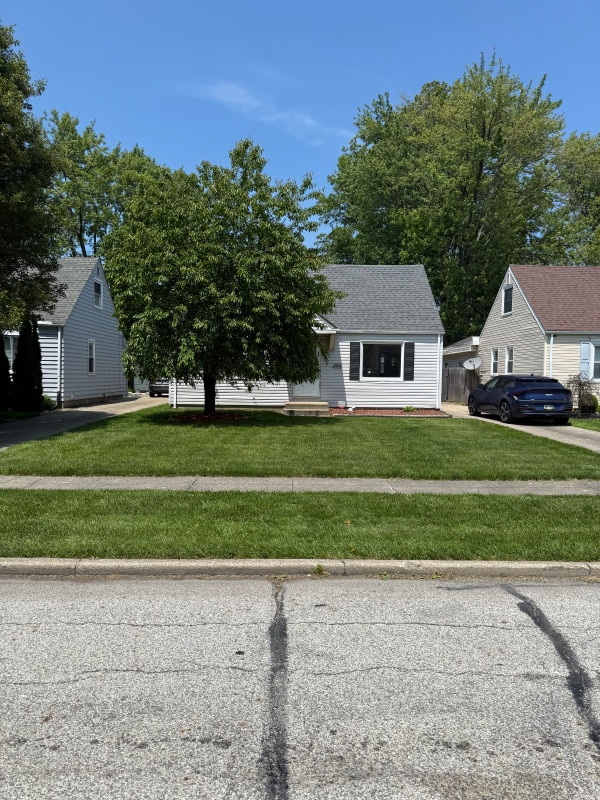 property at 25771 Briardale Ave
