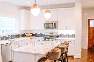 2156 Byrum Ave in Nashville, TN - Building Photo - Building Photo