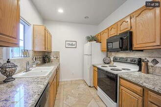 2016 S Hammond Dr in Tempe, AZ - Building Photo - Building Photo