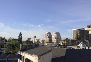 400 Cameron Pl in Glendale, CA - Building Photo - Building Photo