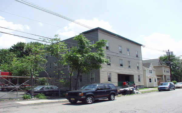 567 E 22nd St in Paterson, NJ - Foto de edificio