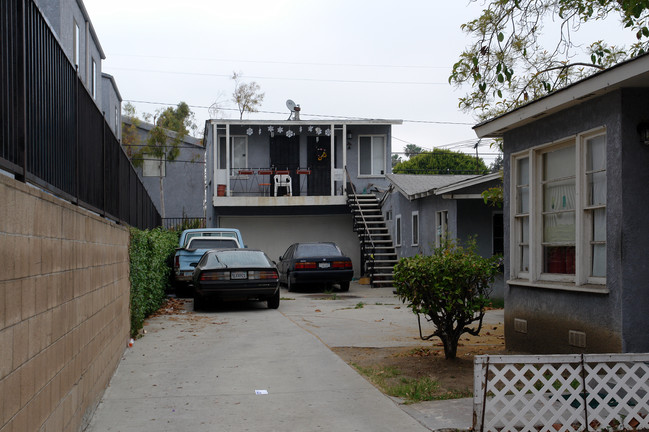 818 Centinela Ave in Inglewood, CA - Foto de edificio - Building Photo