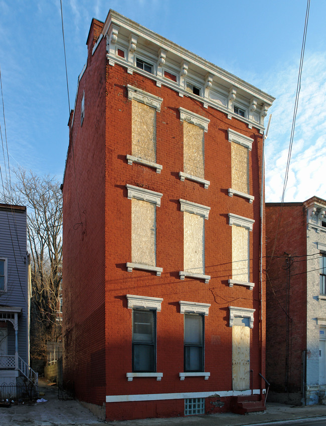 308 W McMicken Ave in Cincinnati, OH - Building Photo - Building Photo