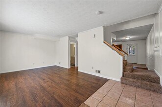 2122 Fieldstone View Ct SE in Conyers, GA - Building Photo - Building Photo