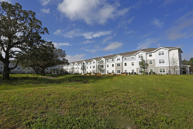 Abigail Court in Port Richey, FL - Foto de edificio - Building Photo