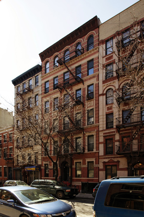 58 E 3rd St in New York, NY - Foto de edificio