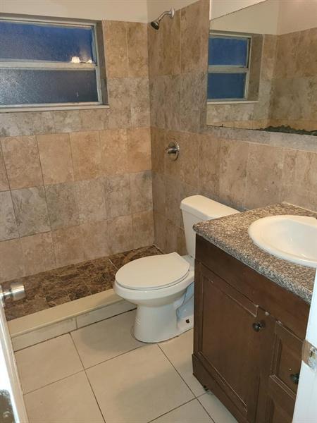 4040 NW 30th Ter in Lauderdale Lakes, FL - Building Photo