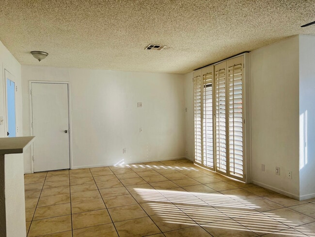 32655 Aurora Vista Rd in Cathedral City, CA - Building Photo - Building Photo