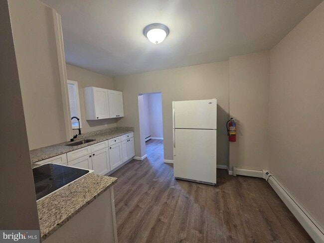 331 Ellis Ave in Trenton, NJ - Building Photo - Building Photo