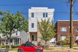 1416 22nd St SE, Unit 2 in Washington, DC - Building Photo