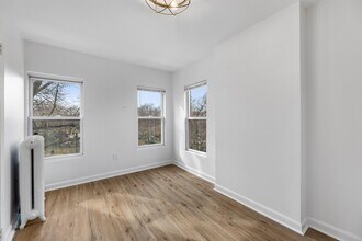 258 9th St in Jersey City, NJ - Building Photo - Building Photo