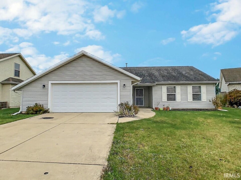 4438 Crossbow Ct in West Lafayette, IN - Building Photo