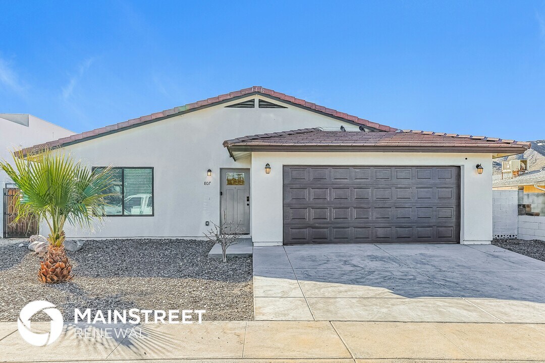 807 W Buist Ave in Phoenix, AZ - Building Photo
