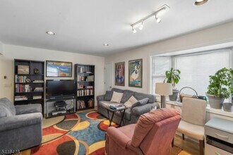 382 Morris Ave in Summit, NJ - Building Photo - Building Photo