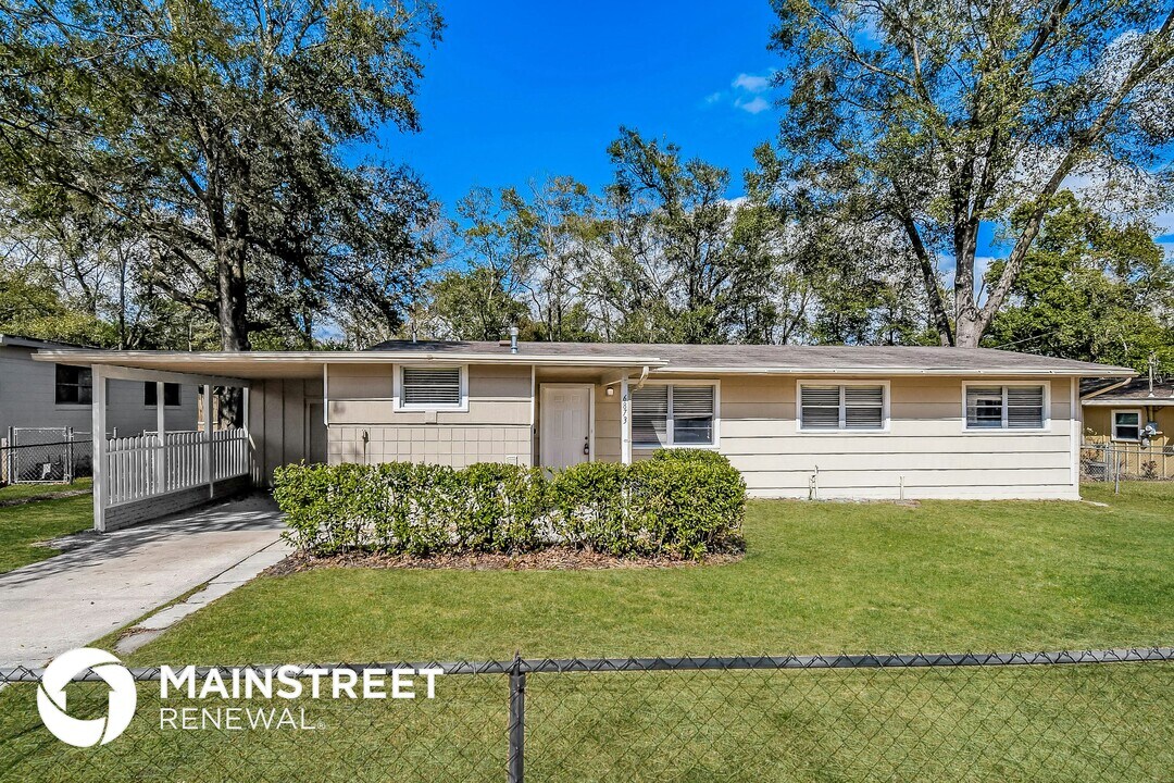 6873 Biddy Ln in Jacksonville, FL - Building Photo