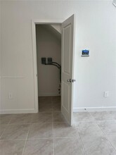 326 NE 1st Ave in Florida City, FL - Building Photo - Building Photo