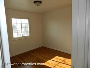 4300 Market St in Oakland, CA - Building Photo - Building Photo