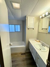 46 North St in Pepperell, MA - Foto de edificio - Building Photo