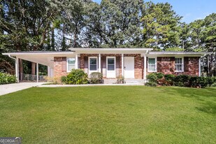 5348 The Savoy in College Park, GA - Building Photo