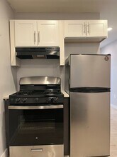 212 Zabriskie St, Unit 1R in Jersey City, NJ - Building Photo - Building Photo